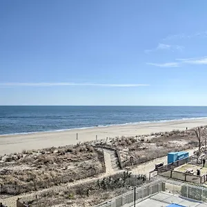 Apartment With Balcony And Direct Beach Access!, Ocean City